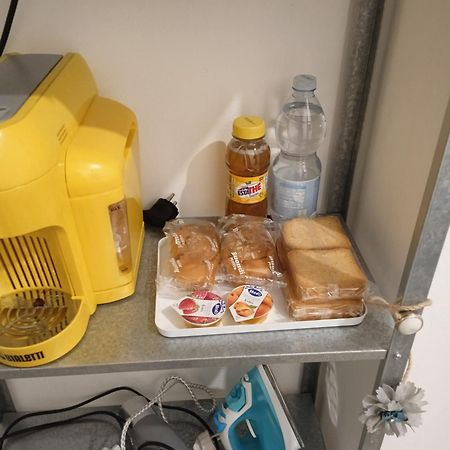 La Stanza Nel Borgo Apartman Bologna Szoba fotó
